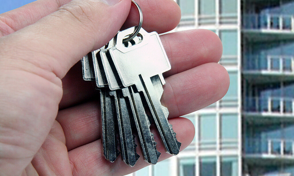 Real Estate located in Madera Parc in the 350,000 Range